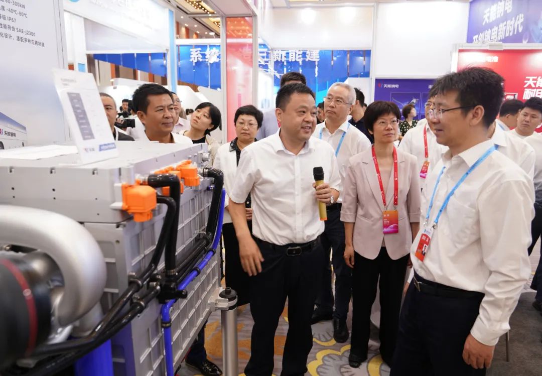天能亮相2023绿色低碳立异大会，，，周全展示高质量生长效果-市场资讯-天能控股集团 - 贡献绿色能源，，，创立优美生涯。。。。