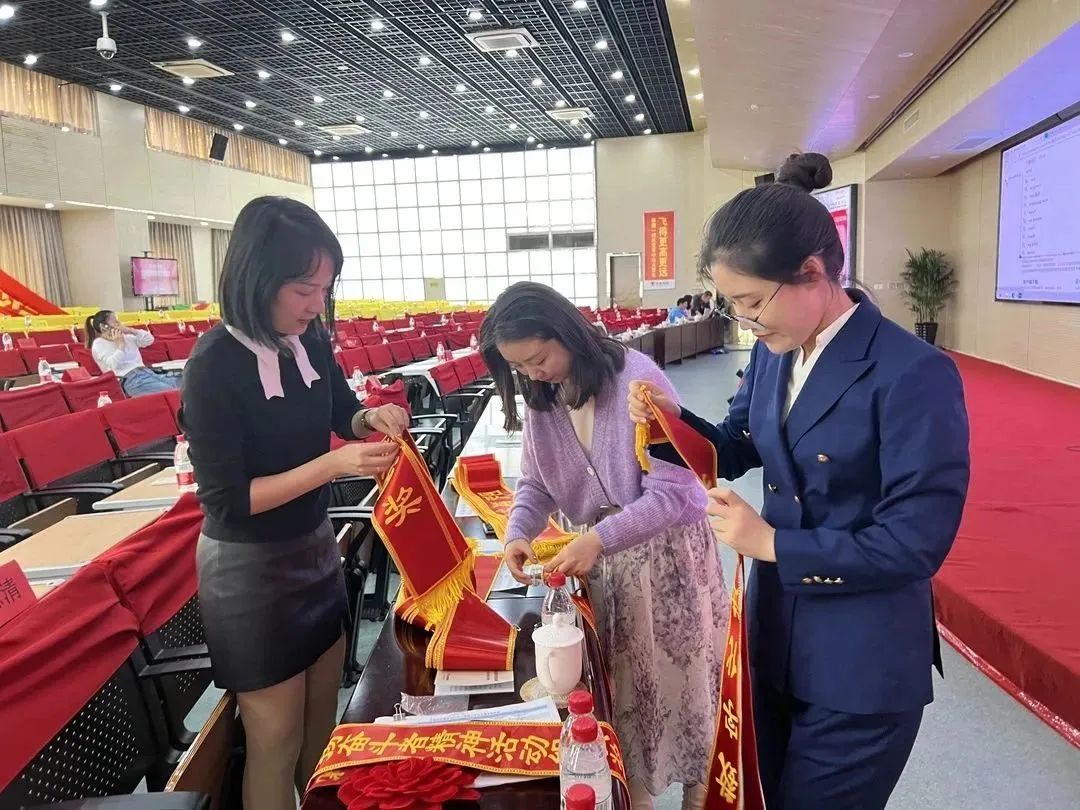 喜报！天能控股集团办公室行政部荣获“天下巾帼文明岗”称呼！-新闻动态-天能控股集团 - 贡献绿色能源，，，创立优美生涯。。