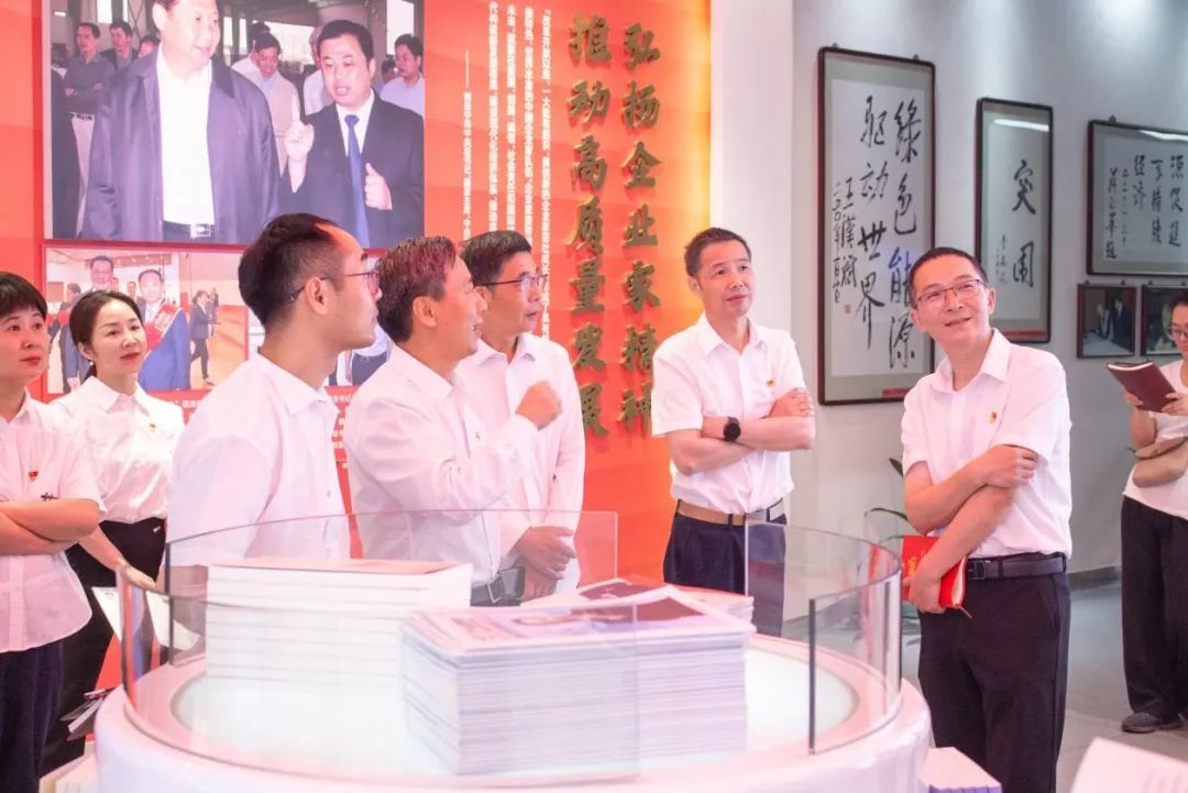 这期的主题党日运动很有“料”-新闻动态-天能控股集团 - 贡献绿色能源，，创立优美生涯。。。