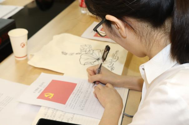 8月主题党日精选|清廉有我，，，，，，斗争未来-新闻动态-天能控股集团 - 贡献绿色能源，，，，，，创立优美生涯。。。。。